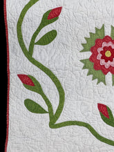Load image into Gallery viewer, Whig Rose Applique Quilt