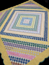 Load image into Gallery viewer, Trip Around the World Quilt