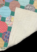 Load image into Gallery viewer, Hexagons Quilt