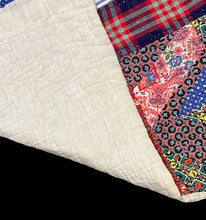 Load image into Gallery viewer, String Bars Quilt