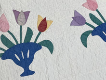Load image into Gallery viewer, Basket of Flowers Quilt