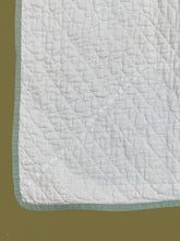 Load image into Gallery viewer, Basket of Flowers Quilt