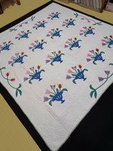 Load image into Gallery viewer, Basket of Flowers Quilt