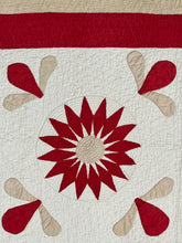 Load image into Gallery viewer, Sunflower Quilt