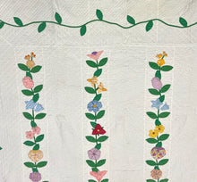 Load image into Gallery viewer, "Magic Vine" Quilt