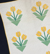 Load image into Gallery viewer, Tulips Quilt