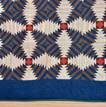 Load image into Gallery viewer, Pineapple Log Cabin Quilt