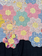 Load image into Gallery viewer, Honeycomb Quilt