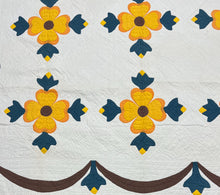 Load image into Gallery viewer, Ohio Rose Quilt