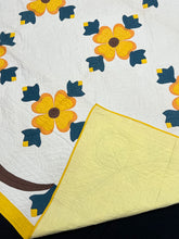Load image into Gallery viewer, Ohio Rose Quilt
