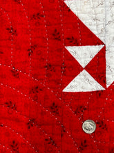 Load image into Gallery viewer, Sawtooth Square Quilt