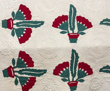 Load image into Gallery viewer, Coxcomb Quilt