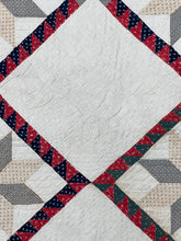 Load image into Gallery viewer, LeMoyne Star Quilt