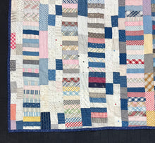 Load image into Gallery viewer, Strippy Quilt