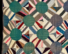 Load image into Gallery viewer, String Bowtie Quilt