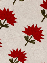 Load image into Gallery viewer, Peony Quilt