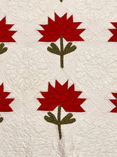Load image into Gallery viewer, Peony Quilt