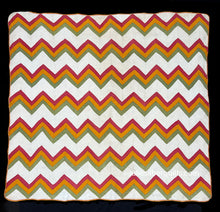 Load image into Gallery viewer, Zig Zag Quilt