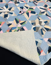 Load image into Gallery viewer, String Star Quilt