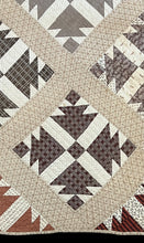 Load image into Gallery viewer, Patchwork Quilt