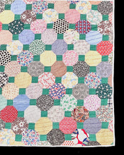Load image into Gallery viewer, Hexagons Quilt
