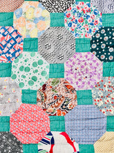 Load image into Gallery viewer, Hexagons Quilt
