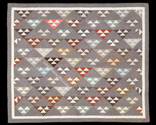 Load image into Gallery viewer, Birds in the Air Quilt
