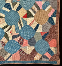 Load image into Gallery viewer, Bowtie String Quilt
