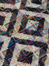 Load image into Gallery viewer, Log Cabin Quilt, Double Light and Dark
