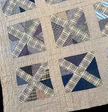 Load image into Gallery viewer, String X Quilt
