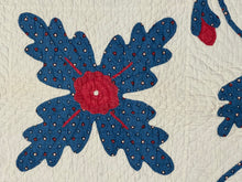 Load image into Gallery viewer, Oak Leaf Applique Quilt
