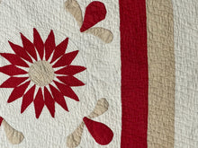 Load image into Gallery viewer, Sunflower Quilt
