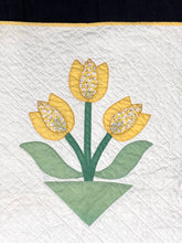 Load image into Gallery viewer, Tulips Quilt
