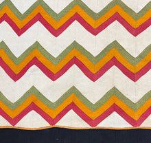 Load image into Gallery viewer, Zig Zag Quilt
