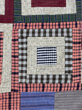 Load image into Gallery viewer, Log Cabin (variation) Quilt
