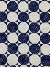 Load image into Gallery viewer, Snowball Quilt

