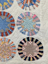 Load image into Gallery viewer, Star Ring Quilt
