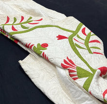 Load image into Gallery viewer, Christmas Cactus Applique Quilt
