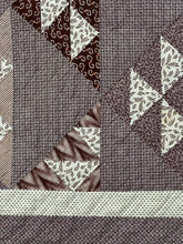 Load image into Gallery viewer, Birds in the Air Quilt
