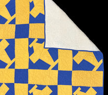 Load image into Gallery viewer, Spirit of St. Louis Quilt
