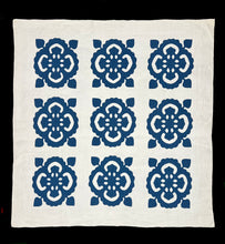 Load image into Gallery viewer, Fleur de Lys (variant) Quilt
