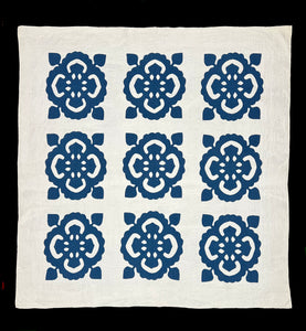 Fleur de Lys (variant) Quilt