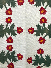 Load image into Gallery viewer, Thistle applique Quilt
